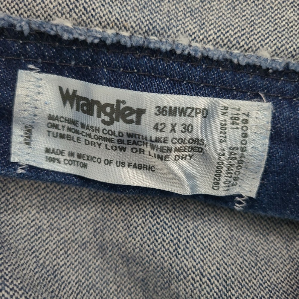 Wrangler Mens Jeans Size 42 Slim Fit Solid Blue Denim 100% Cotton  * - Picture 9 of 9